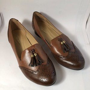 Two tone brown leather loafers